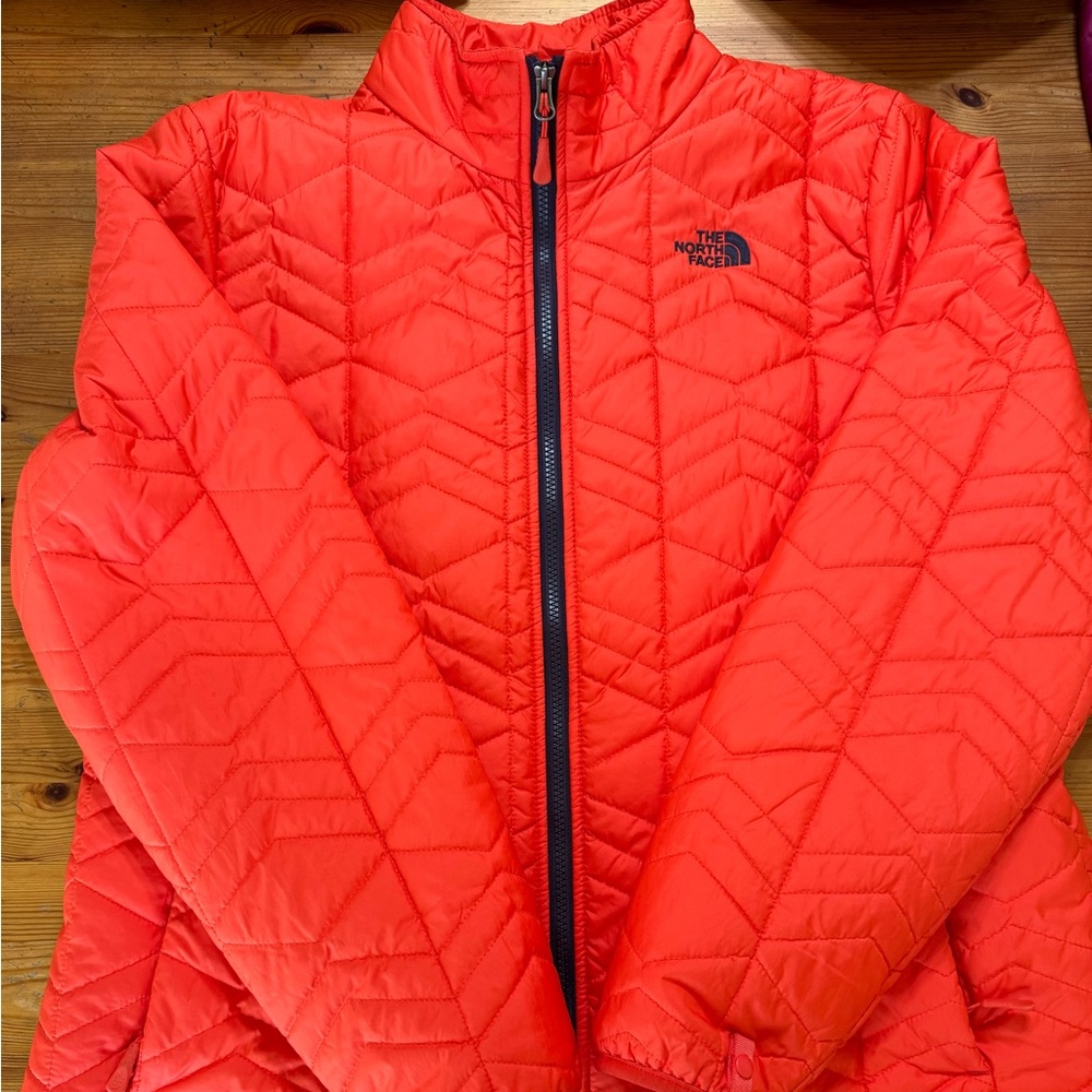 Women’s North Face XXL Orange puffy jacket